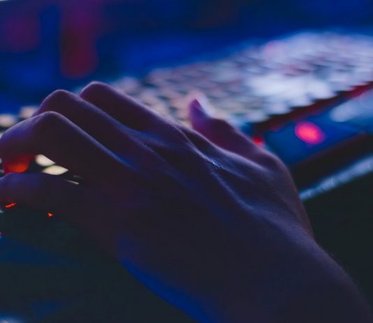 8 Data Protection Tips: Protect from Hackers Viruses and Malware Protect from Hackers Viruses