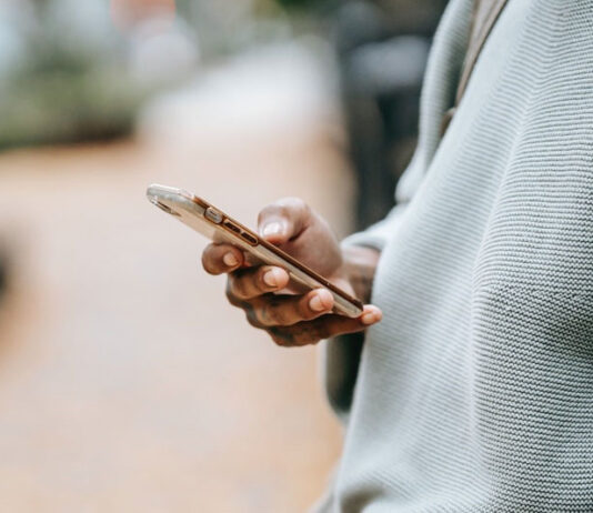 Why You Should Use a Budgeting App Budgeting App