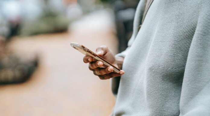 Why You Should Use a Budgeting App Budgeting App