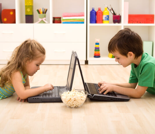 Nurturing Healthy Tech Habits: A Guide to Teaching Your Kids Nurturing Healthy Tech Habits: A Guide to Teaching Your Kids