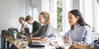 How Does a Data Science Bootcamp Differ From Traditional Education? Data Science Bootcamp