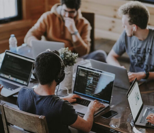 Small Business Management Apps for Streamlining Daily Operations small businesses