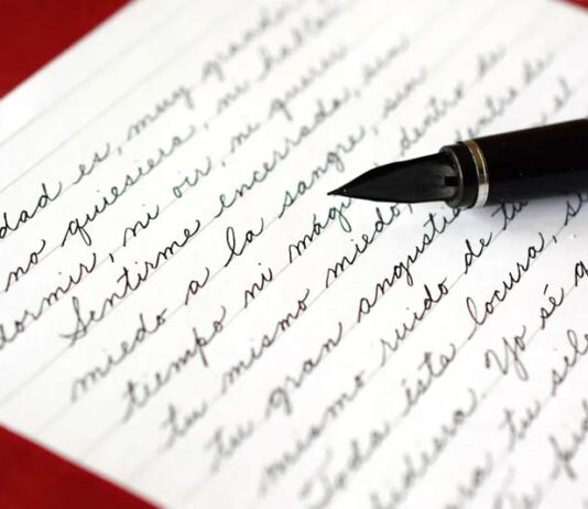 The Art of Beautiful Handwriting: A Guide to Improvement Art of Beautiful Handwriting