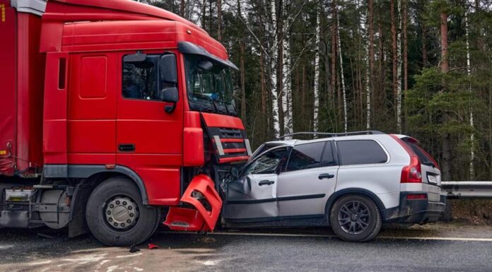 Collisions with Commercial Vehicles: Insights from Truck Crash Lawyers in Orange County Orange County