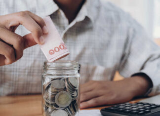 Rainy-Day, Emergency, and Sinking Funds: What’s the Difference? Rainy-Day, Emergency,