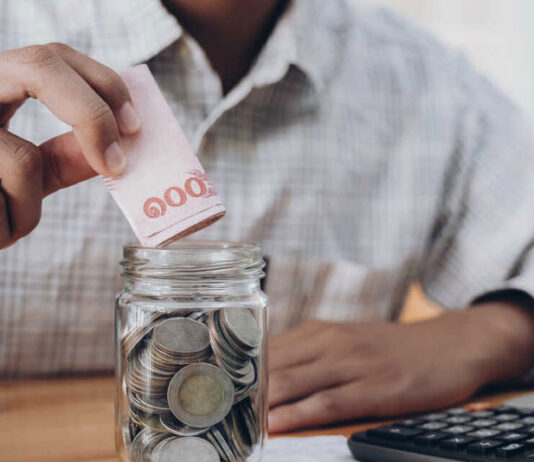 Rainy-Day, Emergency, and Sinking Funds: What’s the Difference? Rainy-Day, Emergency,