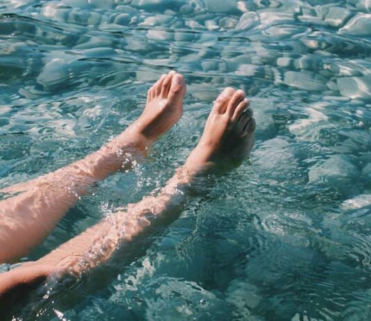 Can Men Sell Feet Pics for Making Money in 2023-2024? Sell Feet Pics