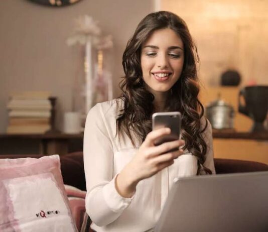 How Innovations Redefine Online Shopping Redefine Online Shopping